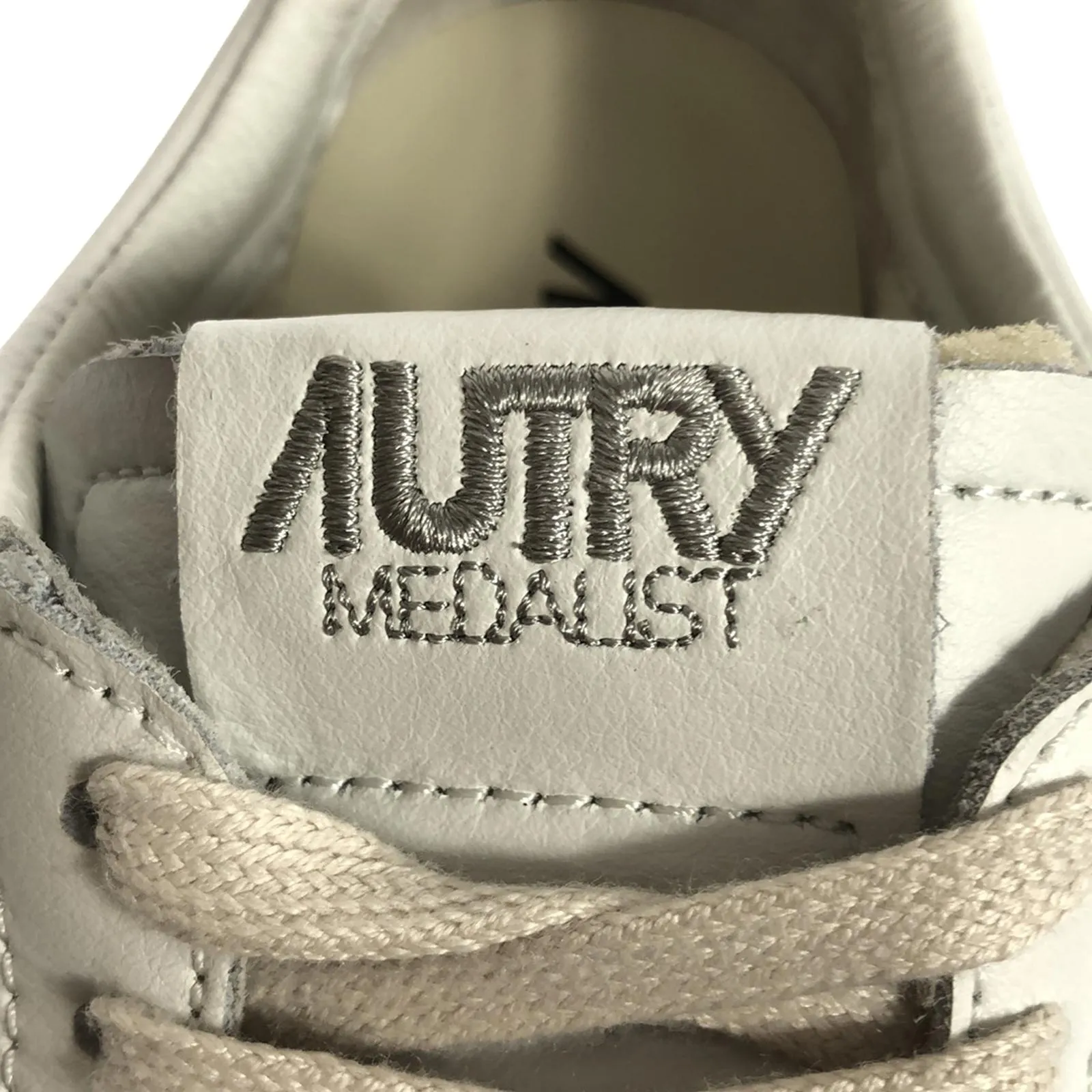 AUTRY Leather Sneakers AULWLL6137