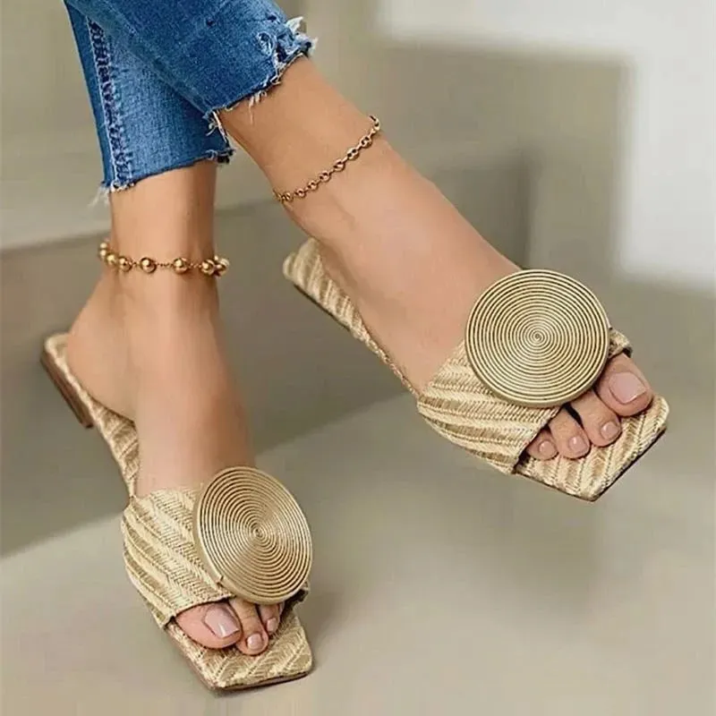 Casual Ladies Fashion Beach Shoes with Round Buckle