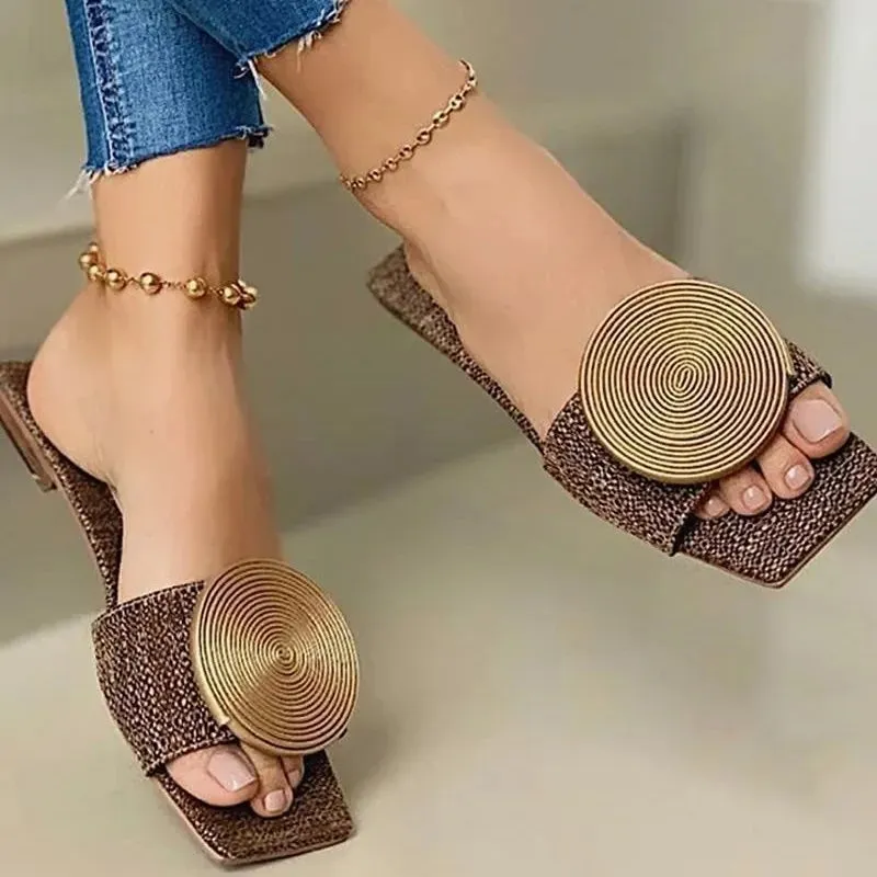 Casual Ladies Fashion Beach Shoes with Round Buckle